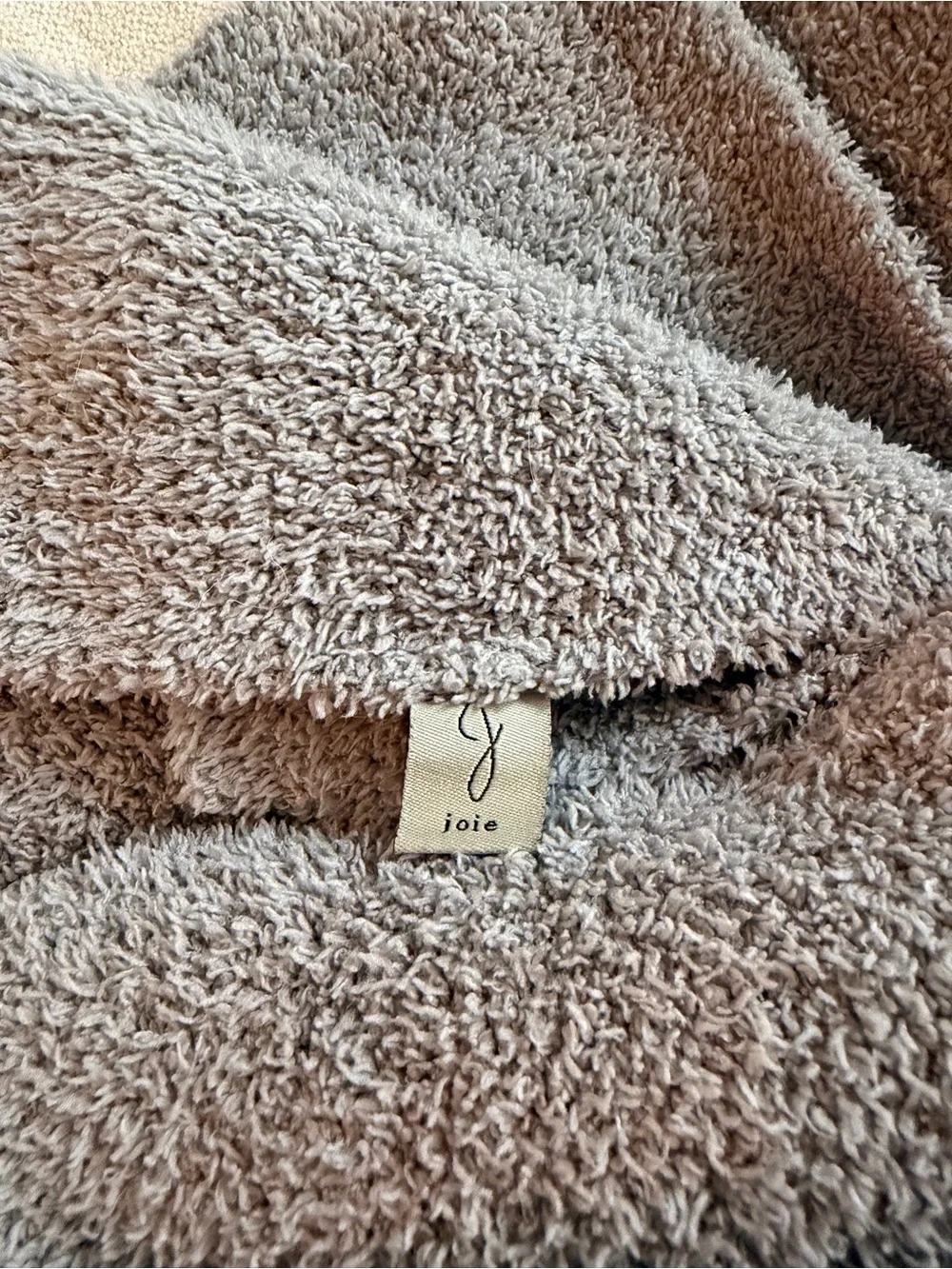 Joie Plush Throw Blanket